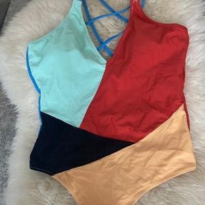 Cupshe one piece slimming swimsuit